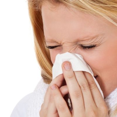 woman-sneezing-hayfever-balance-complementary-medicine